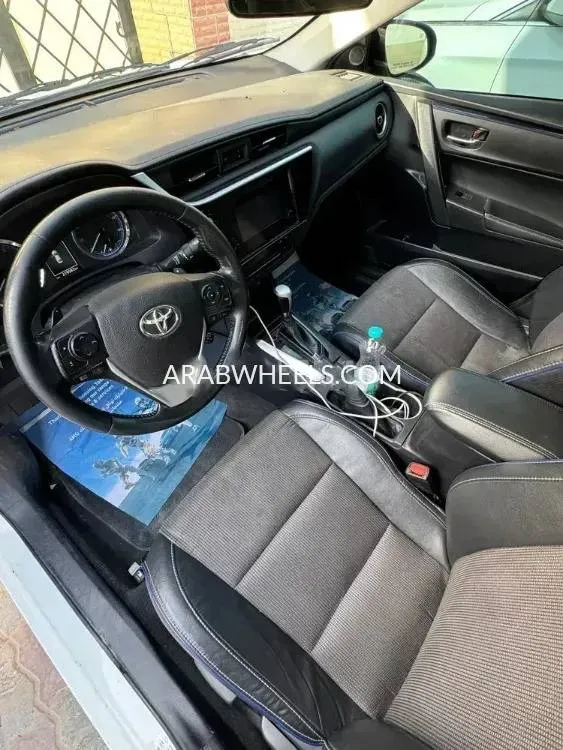 Toyota Corolla 2018 for Sale in Ajman Image-4