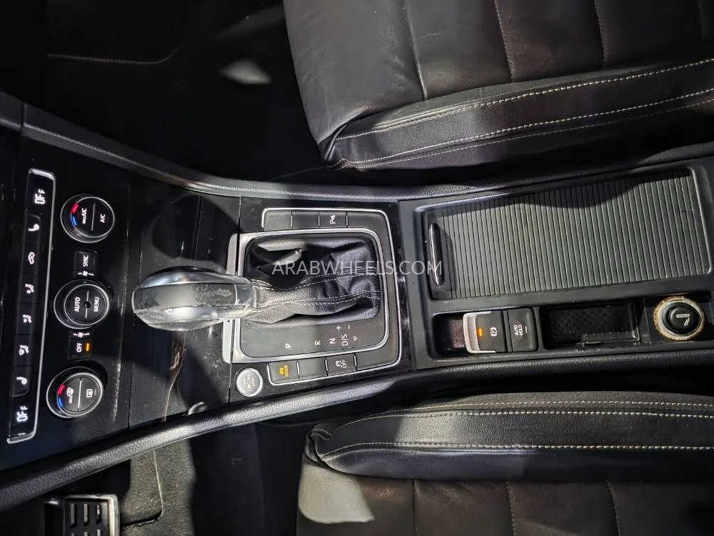 Volkswagen Golf 2015 for Sale in Ajman Image-12