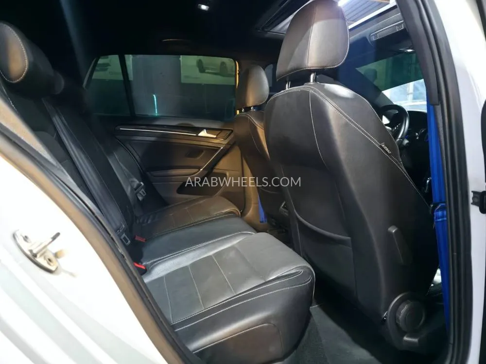 Volkswagen Golf 2015 for Sale in Ajman Image-17