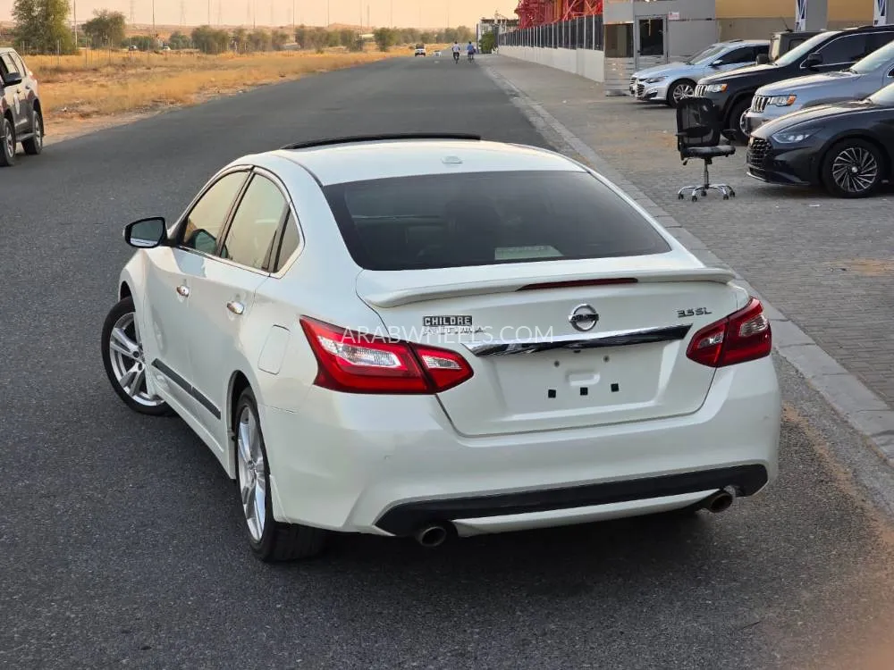 Nissan Altima 2016 for Sale in Umm Al Quwain Image-6