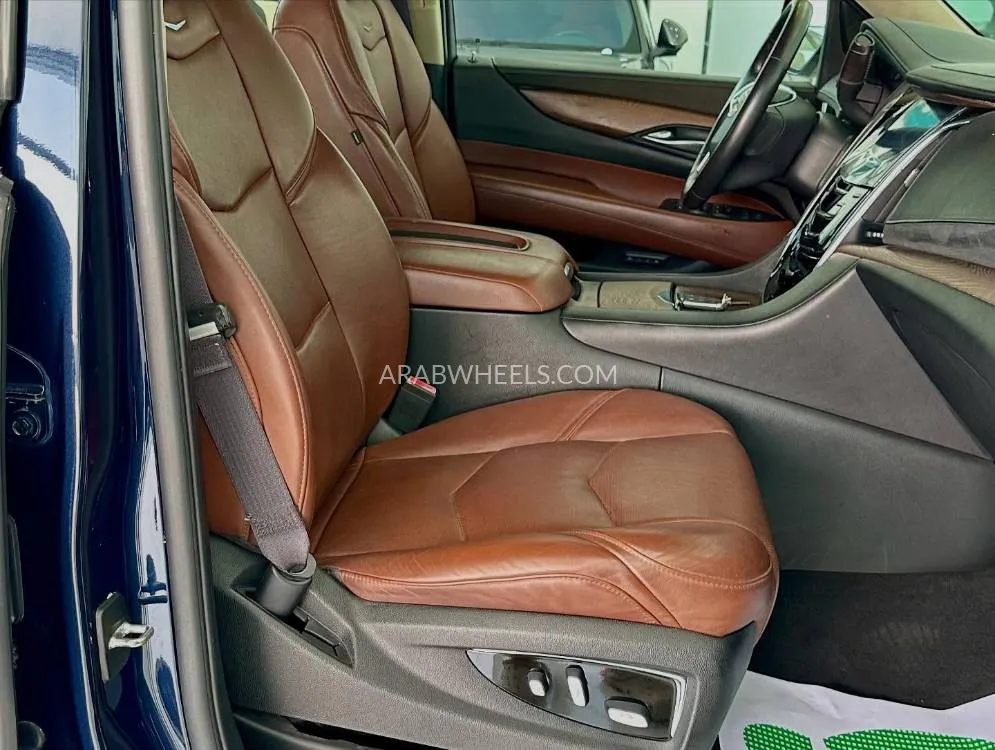 Cadillac Escalade 2017 for Sale in Abu Dhabi Image-8