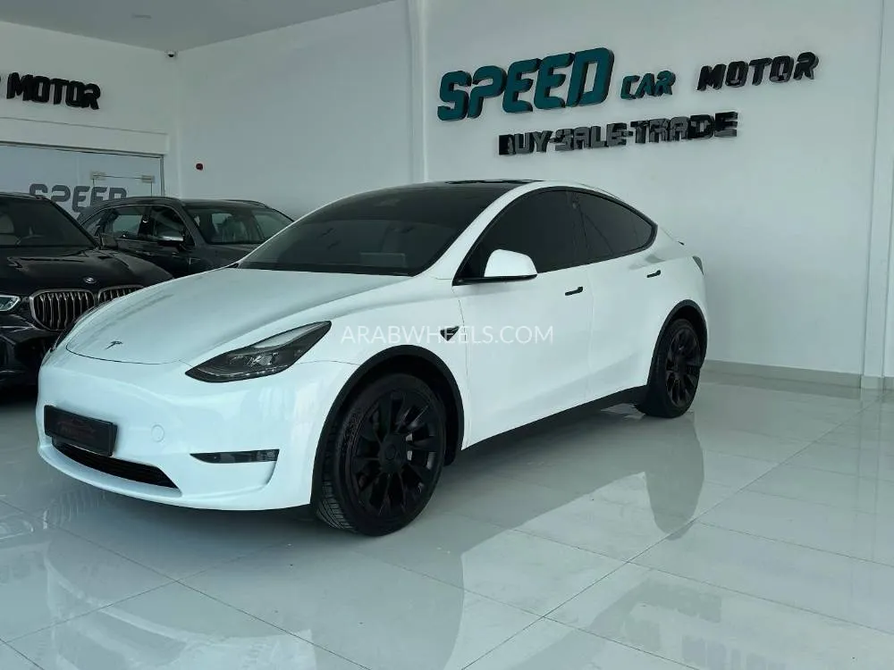 Tesla Model Y 2024 for Sale in Abu Dhabi Image-4