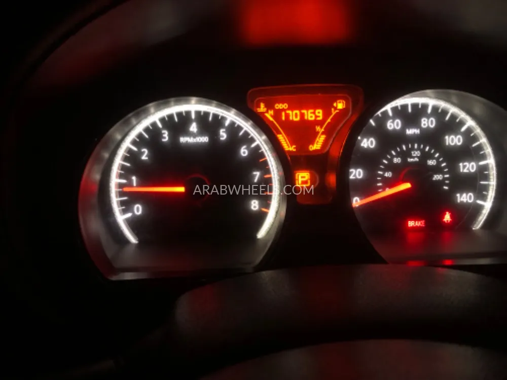 Nissan Versa 2015 for Sale in Ajman Image-7