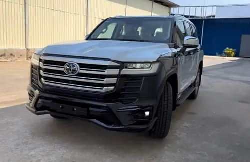 Toyota Land Cruiser 3.5T VXR 2024