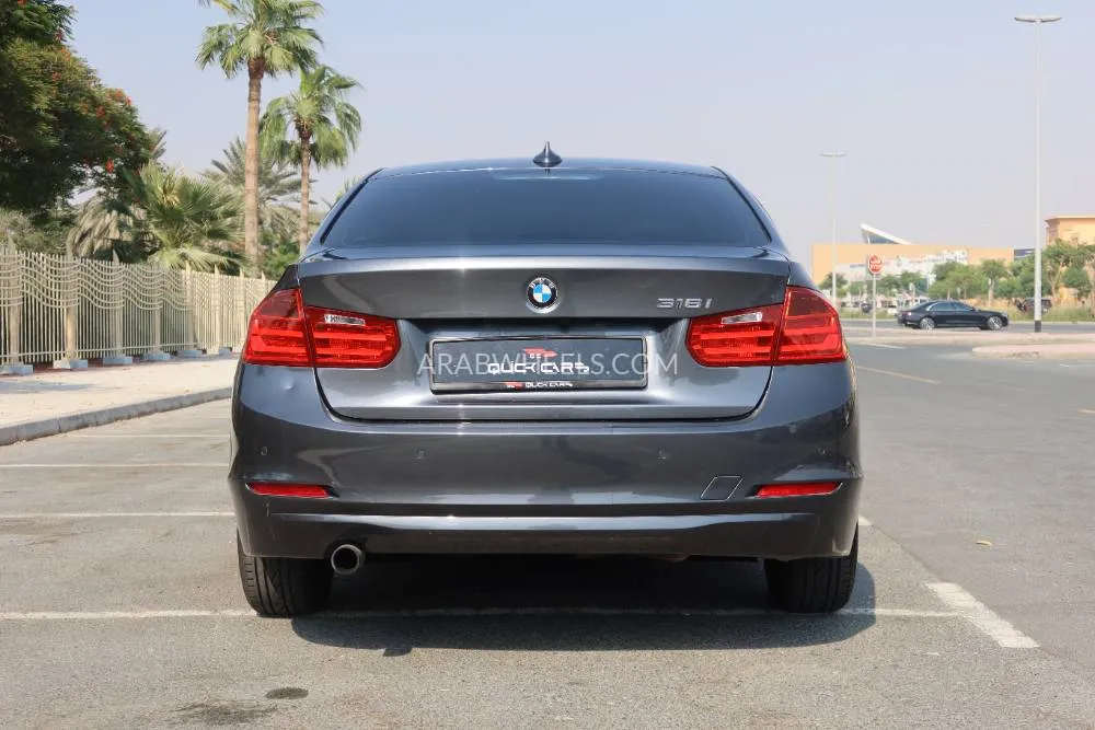 بي إم دبليو الفئة الثالثة 2015 for Sale in دبي Image-6