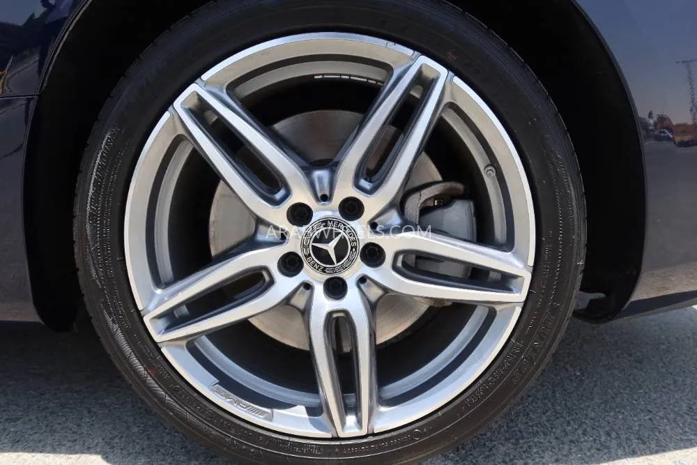 Mercedes Benz E Class 2018 for Sale in Dubai Image-9