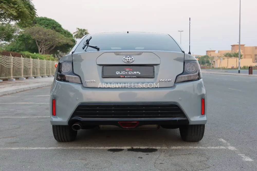 Toyota Zelas 2014 for Sale in Dubai Image-8