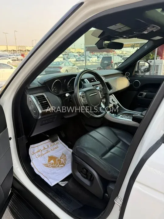 Land Rover Range Rover Sport 2017 for Sale in Sharjah Image-4