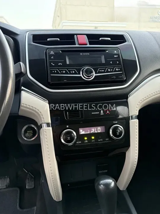 تويوتا راش 2020 for Sale in الشارقة Image-8