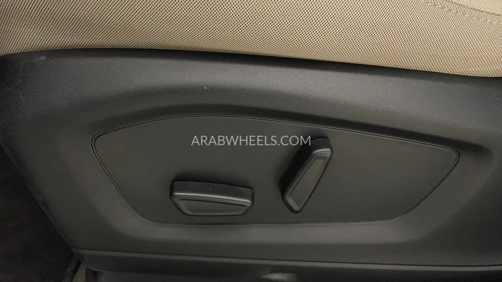 Ford Explorer 2023 for Sale in Dubai Image-21