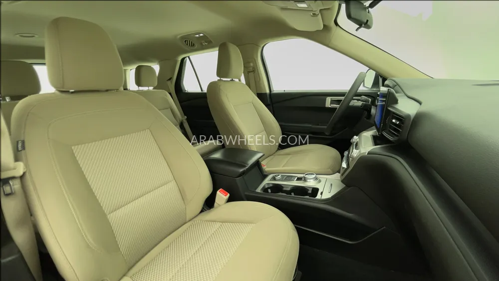 Ford Explorer 2023 for Sale in Dubai Image-24