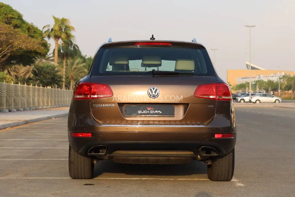 Volkswagen Touareg 2014 for Sale in Dubai Image-7