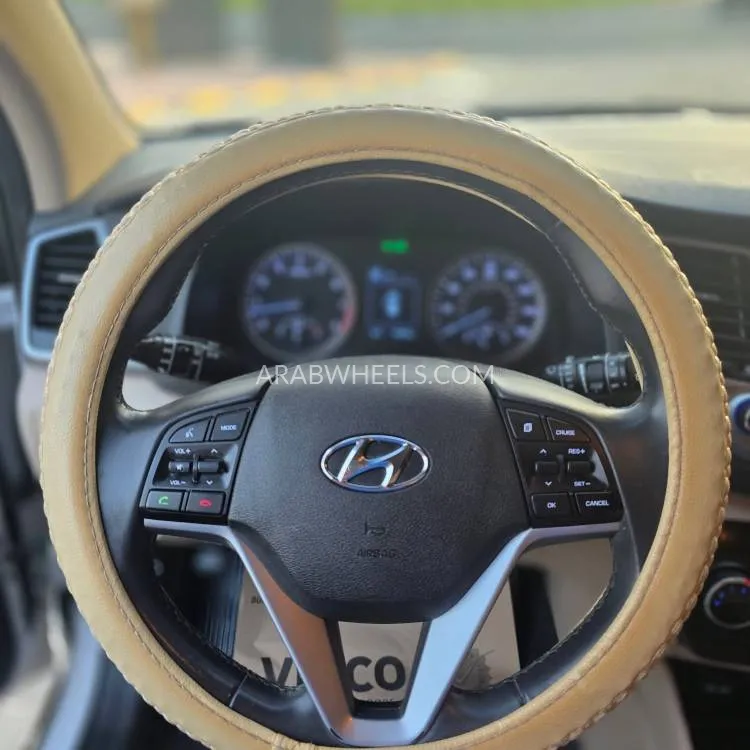 Hyundai Tucson 2017 for Sale in Sharjah Image-11