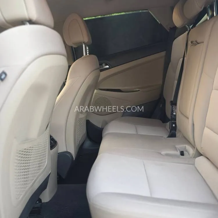 Hyundai Tucson 2017 for Sale in Sharjah Image-14