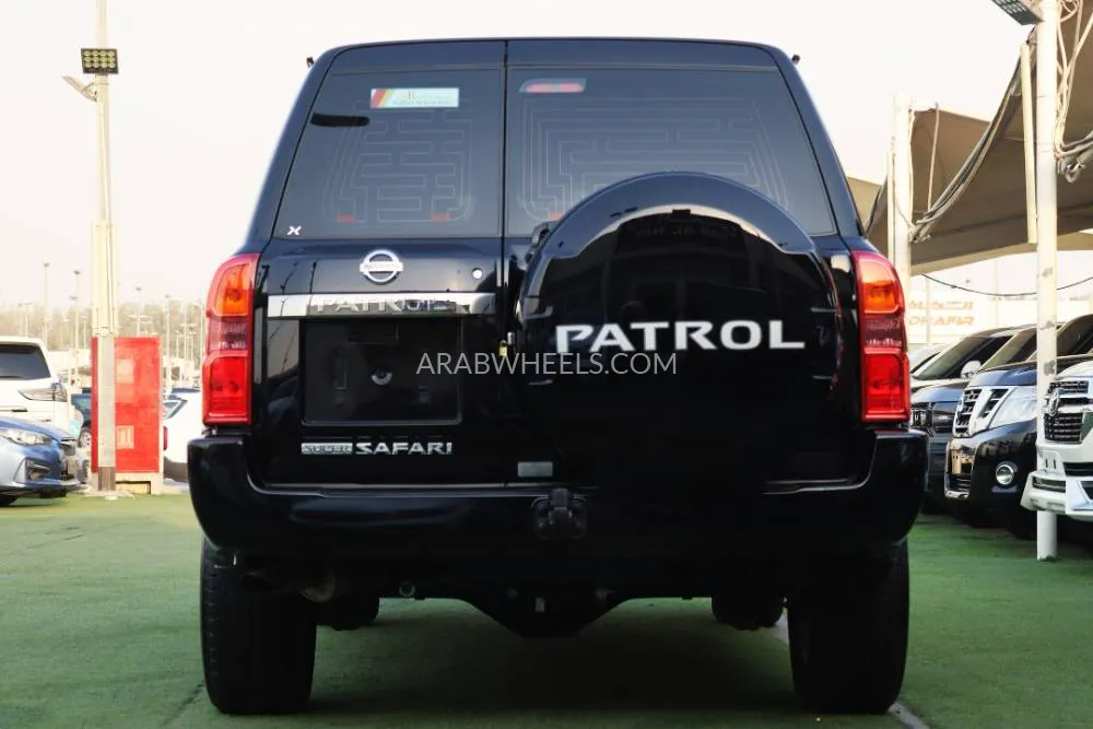Nissan Patrol 2024 for Sale in Sharjah Image-10