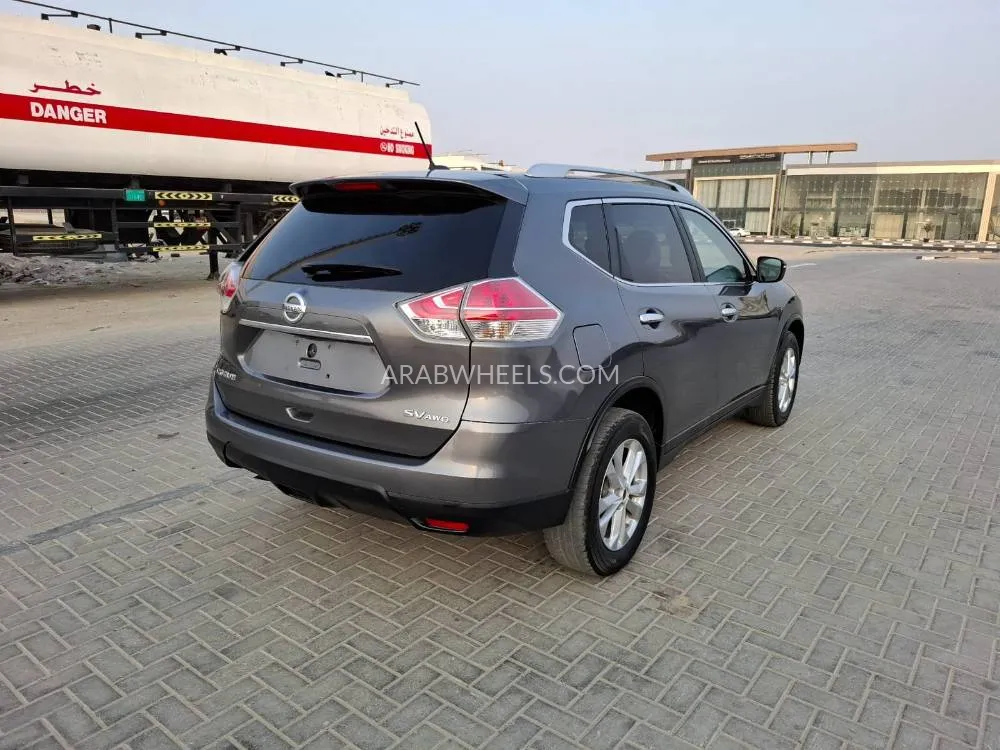 Nissan Rogue 2015 for Sale in Ajman Image-18