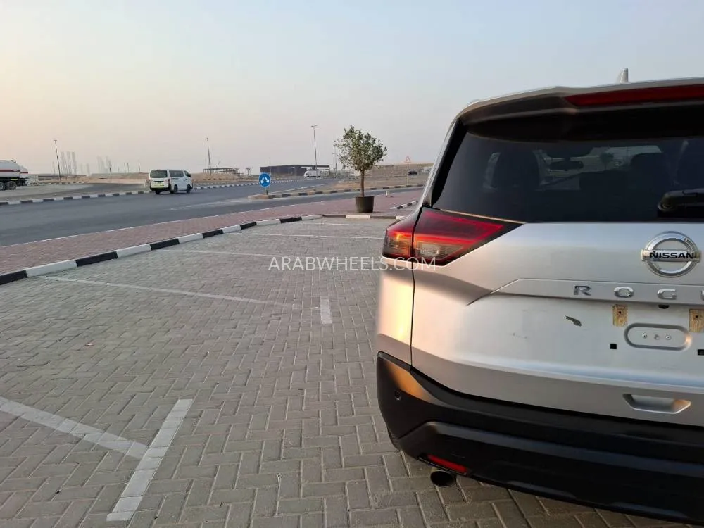 Nissan Rogue 2021 for Sale in Ajman Image-16