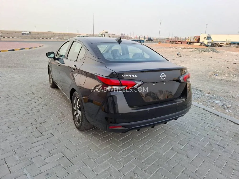 Nissan Versa 2021 for Sale in Ajman Image-12