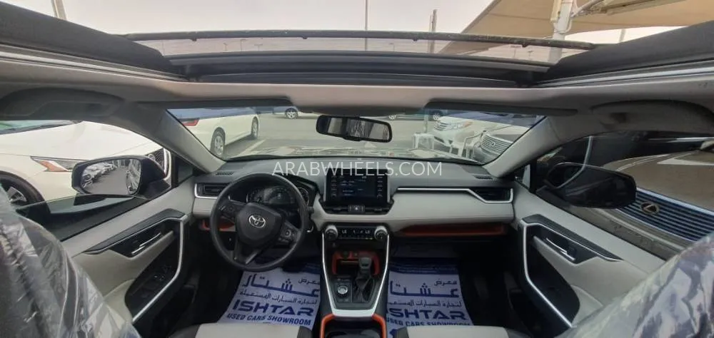 Toyota Rav4 2021 for Sale in Sharjah Image-5