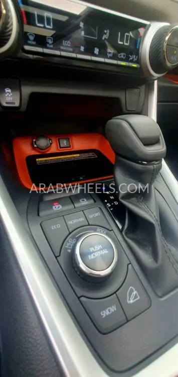 Toyota Rav4 2021 for Sale in Sharjah Image-6