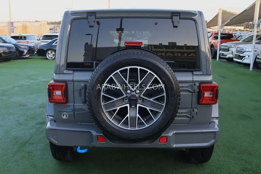 Jeep Wrangler 2023 for Sale in Sharjah Image-9
