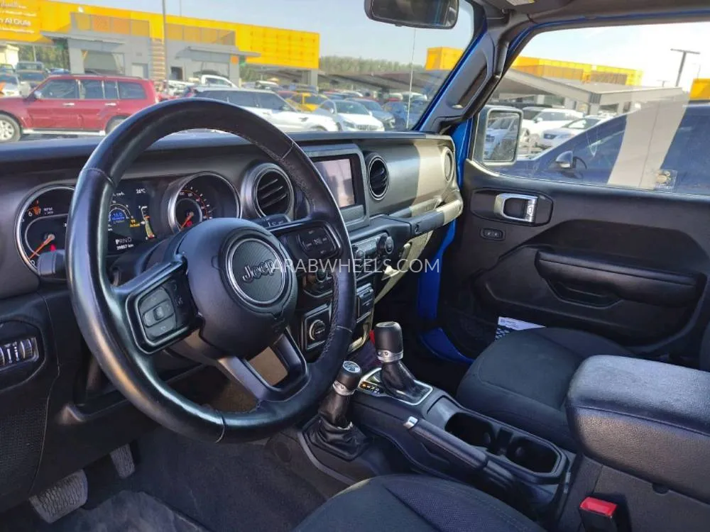 Jeep Gladiator 2020 for Sale in Sharjah Image-4
