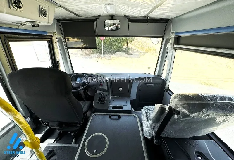 Mitsubishi Fuso 2024 for Sale in Sharjah Image-12
