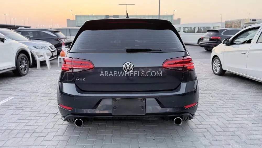  فولكس واجن جولف جي تي آي 2018 for Sale in الشارقة Image-12