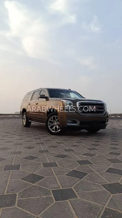GMC Yukon XL 2015 for Sale in Ajman Image-2