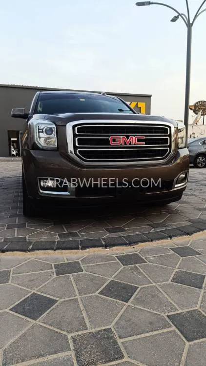 GMC Yukon XL 2015 for Sale in Ajman Image-6