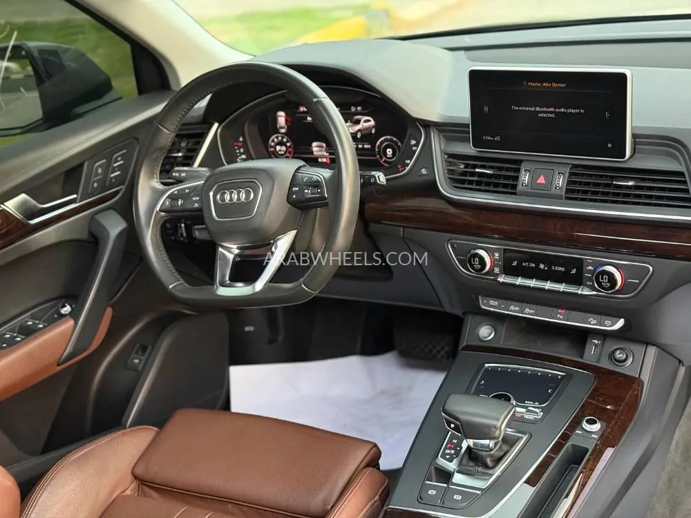 Audi Q5 2019 for Sale in Sharjah Image-7