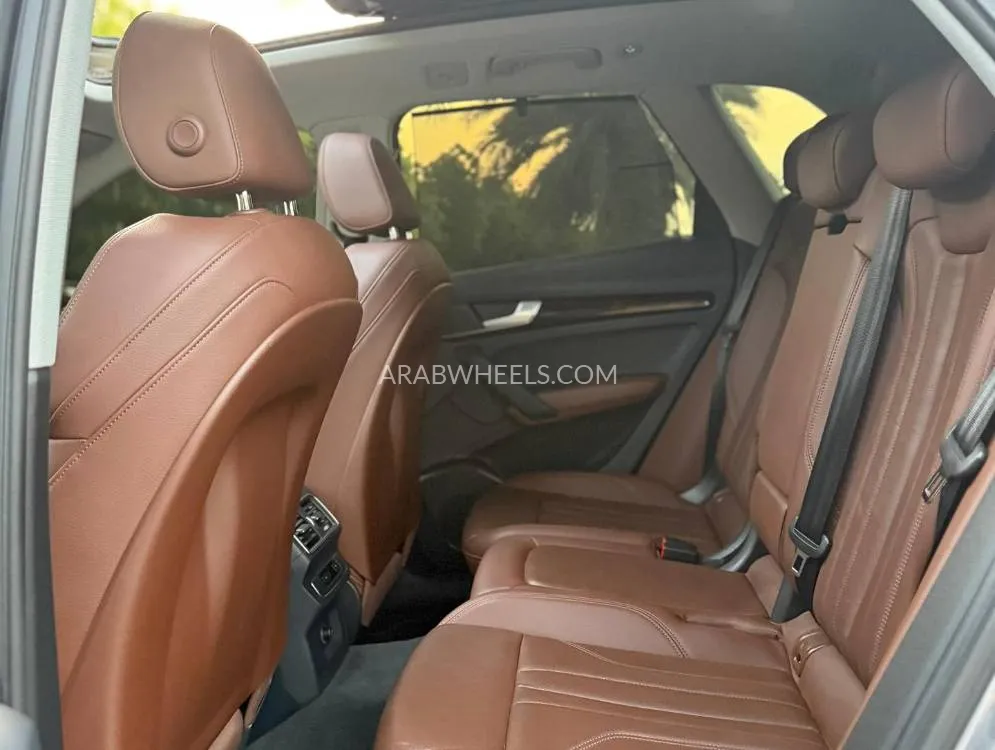 Audi Q5 2019 for Sale in Sharjah Image-11