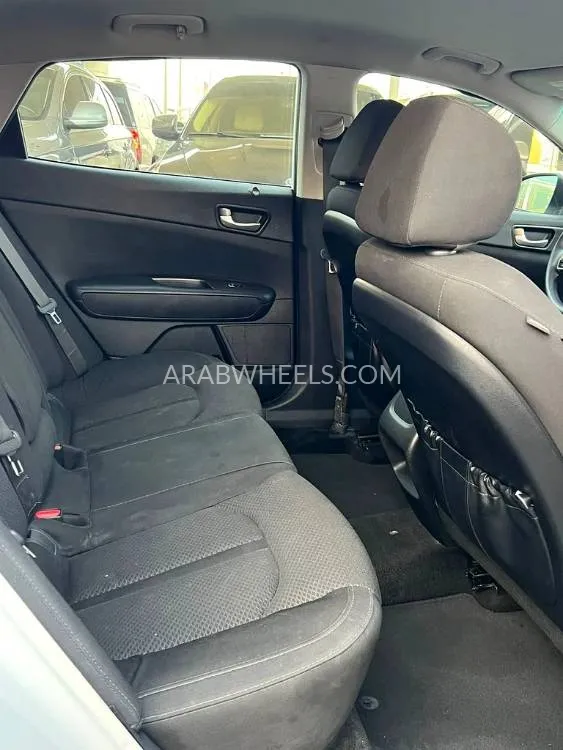 Kia Optima 2018 for Sale in Sharjah Image-10