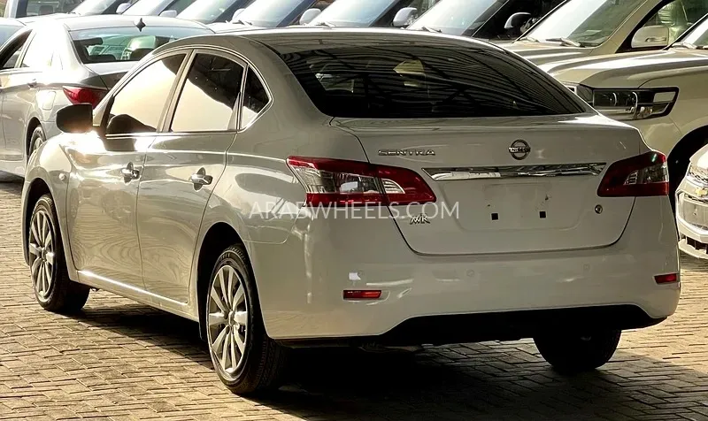 Nissan Sentra 2019 for Sale in Dubai Image-9