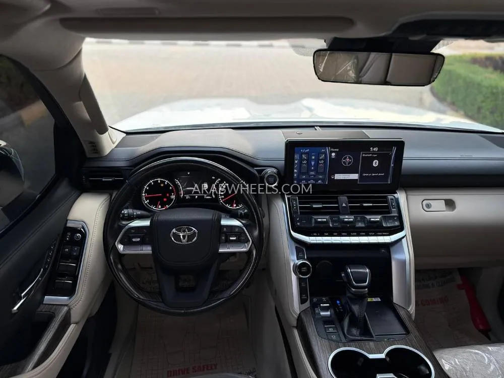 Toyota Land Cruiser 2023 for Sale in Sharjah Image-11