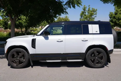 Land Rover Defender 110 HSE (P400) 2023