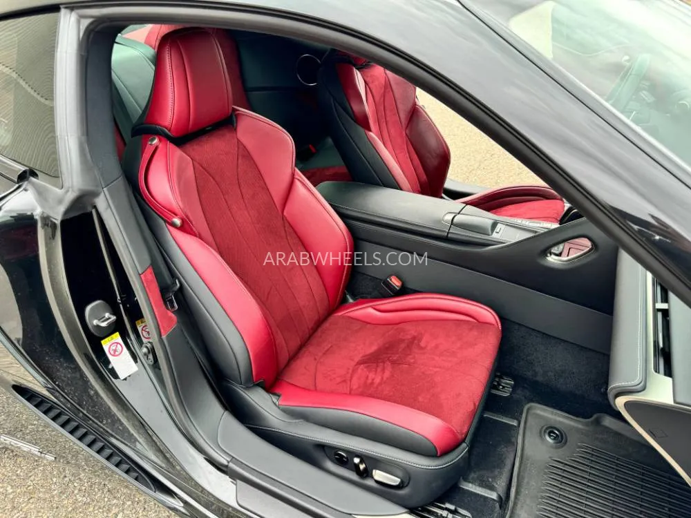 Lexus LC 2018 for Sale in Dubai Image-2