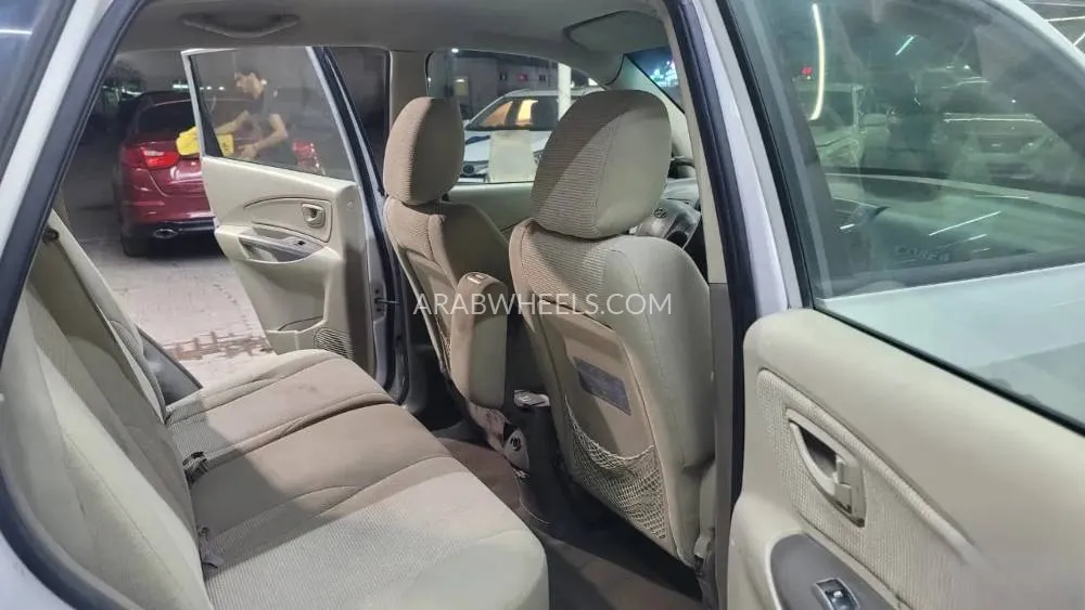 Hyundai Tucson 2008 for Sale in Ajman Image-12
