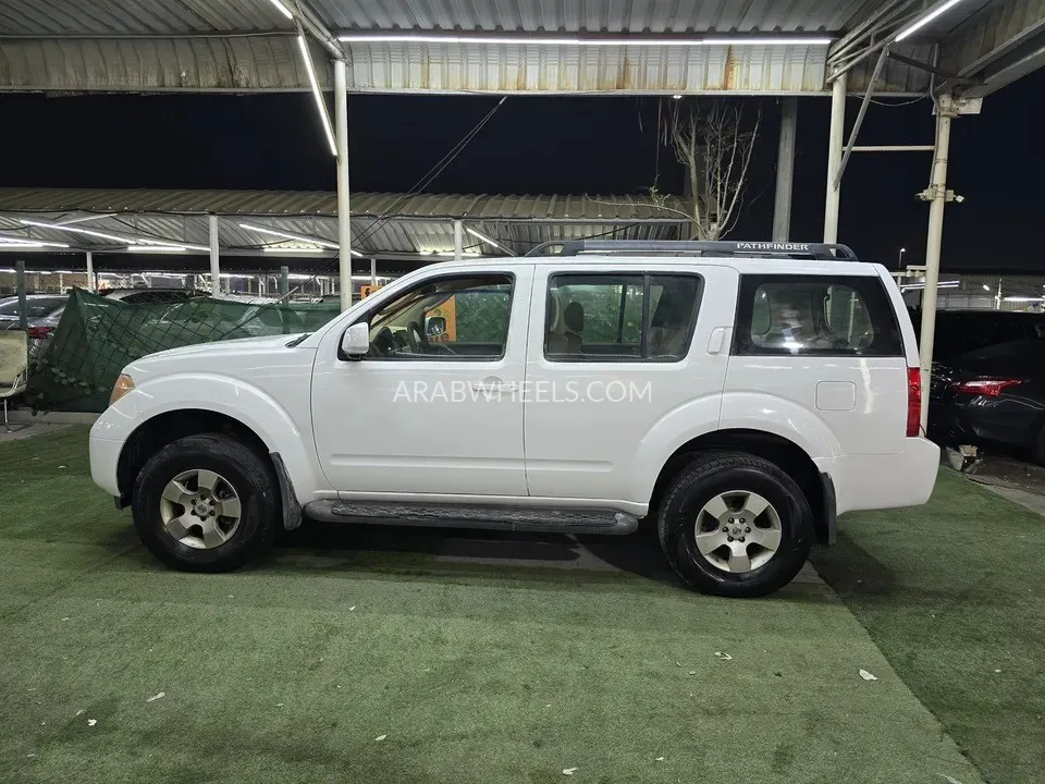 Nissan Pathfinder 2006 for Sale in Ajman Image-3