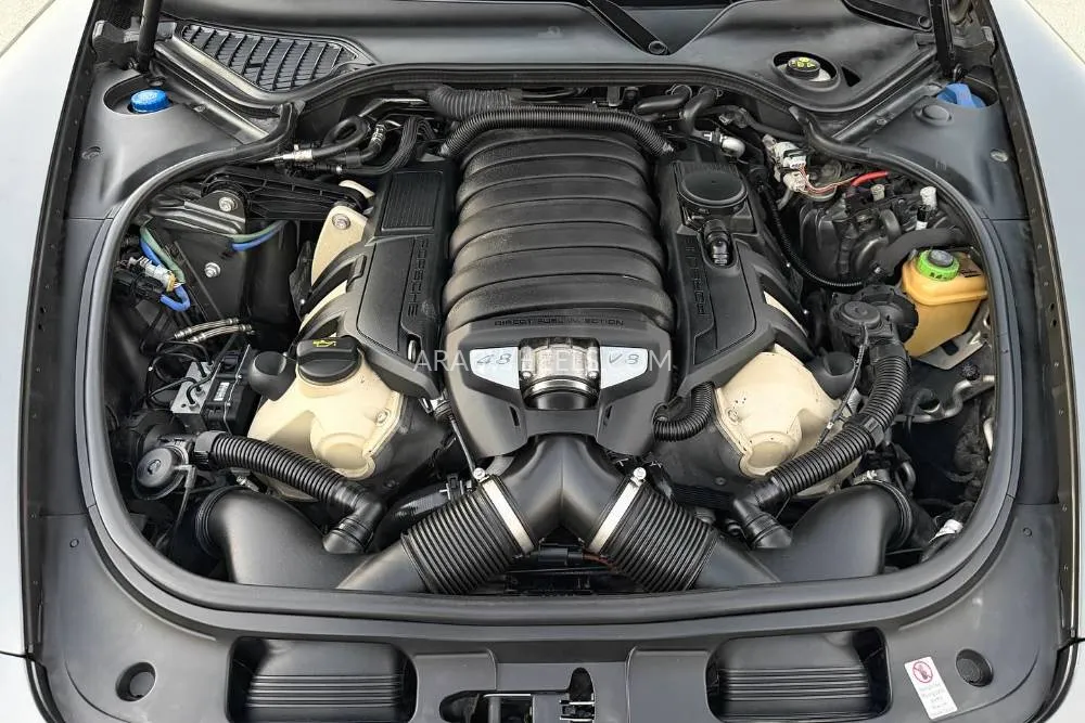 Porsche Panamera 2016 for Sale in Dubai Image-3