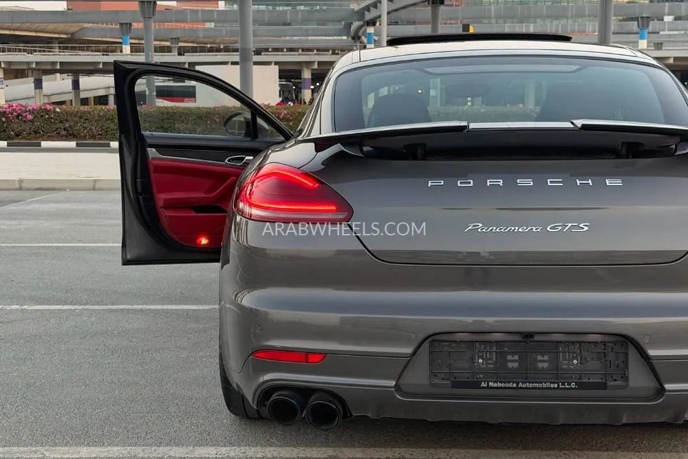 Porsche Panamera 2016 for Sale in Dubai Image-17