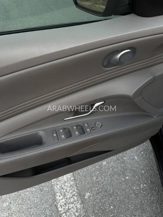 Hyundai Elantra 2021 for Sale in Sharjah Image-6