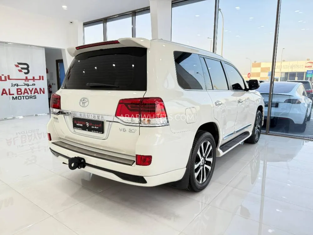 Toyota Land Cruiser 2018 for Sale in Abu Dhabi Image-11