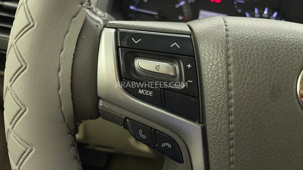 Toyota Land Cruiser Prado 2022 for Sale in Dubai Image-47