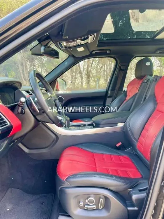 Land Rover Range Rover 2016 for Sale in Sharjah Image-7