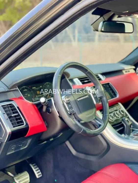 Land Rover Range Rover 2016 for Sale in Sharjah Image-9