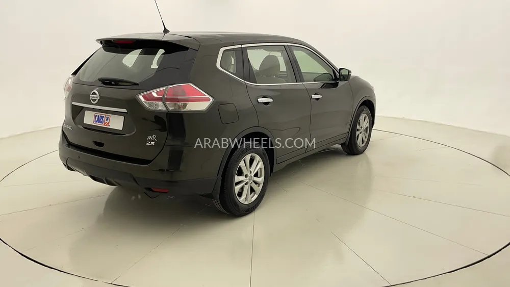 Nissan X-Trail 2016 for Sale in Dubai Image-3