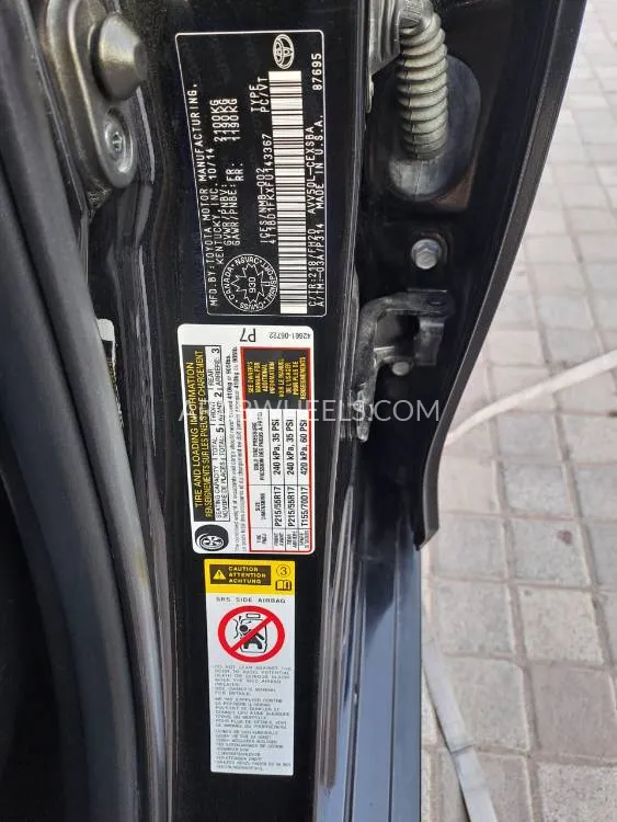 Toyota Camry 2015 for Sale in Sharjah Image-17