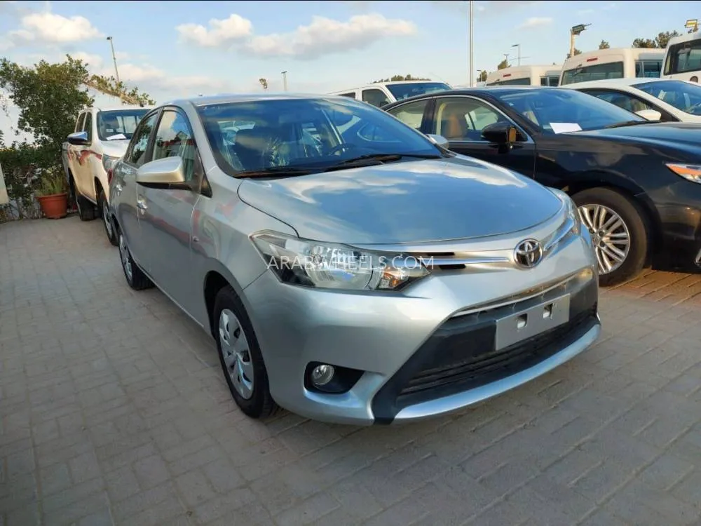Toyota Yaris 2017 for Sale in Sharjah Image-1