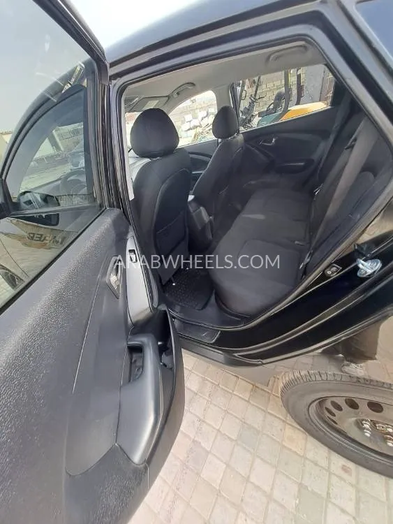 Hyundai Tucson 2014 for Sale in Sharjah Image-16